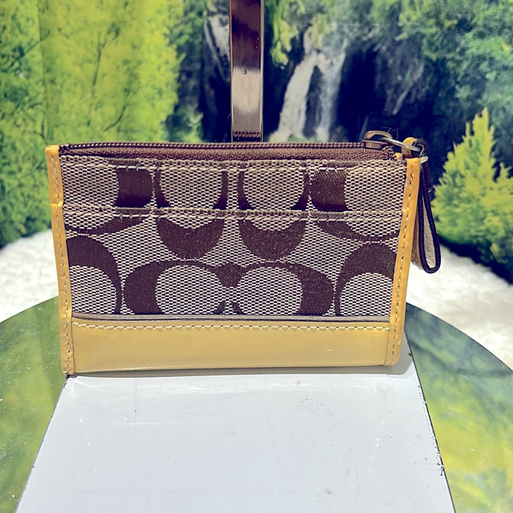 Coach mini Card/Keychain Holder with 2 Rings & Croc Keychain - Picture 7 of 11